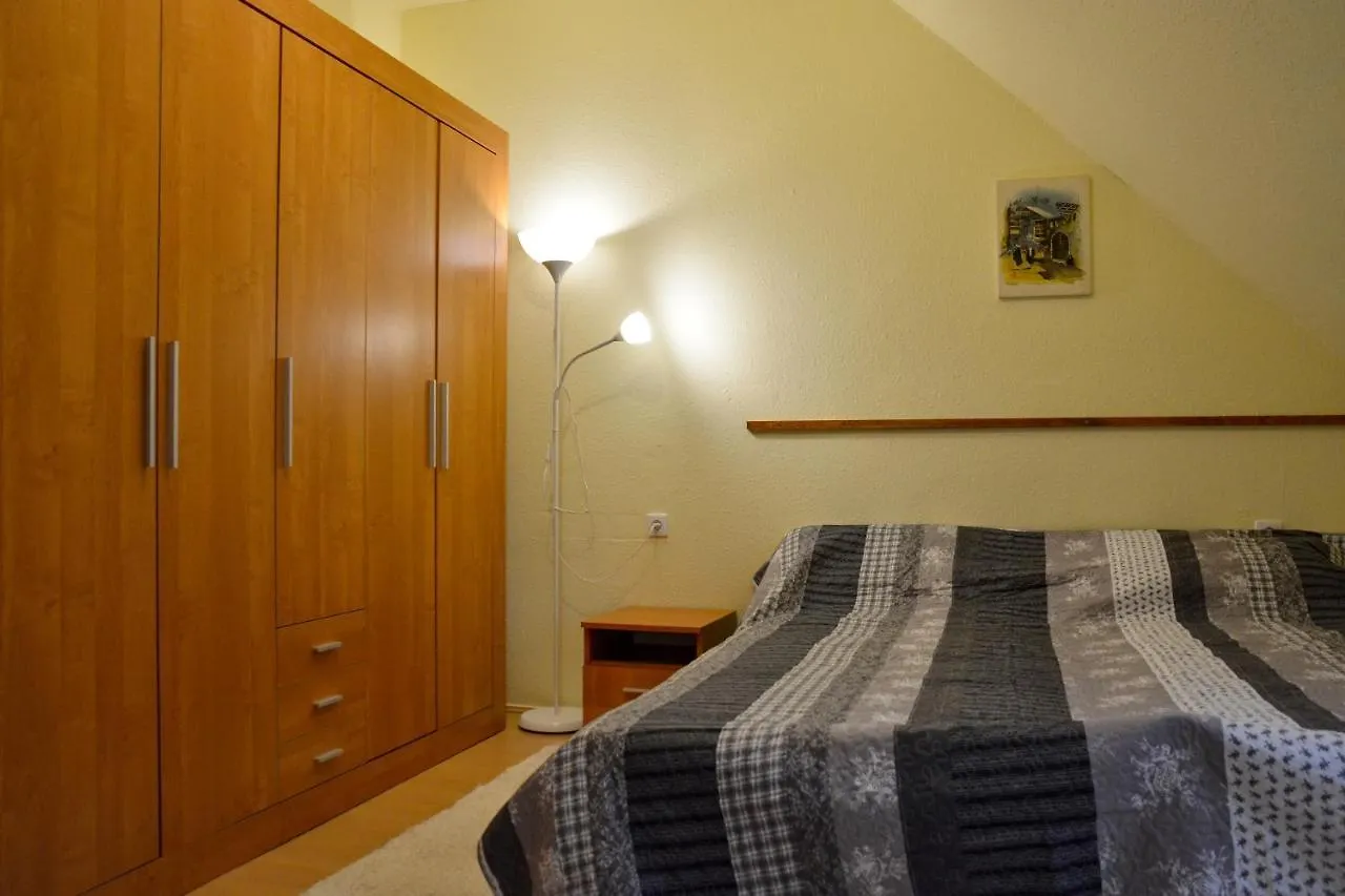 Villa Afrodite Apartmanhaz Eger